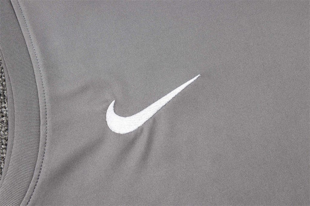 Tottenham Hotspur Training Jersey 24/25