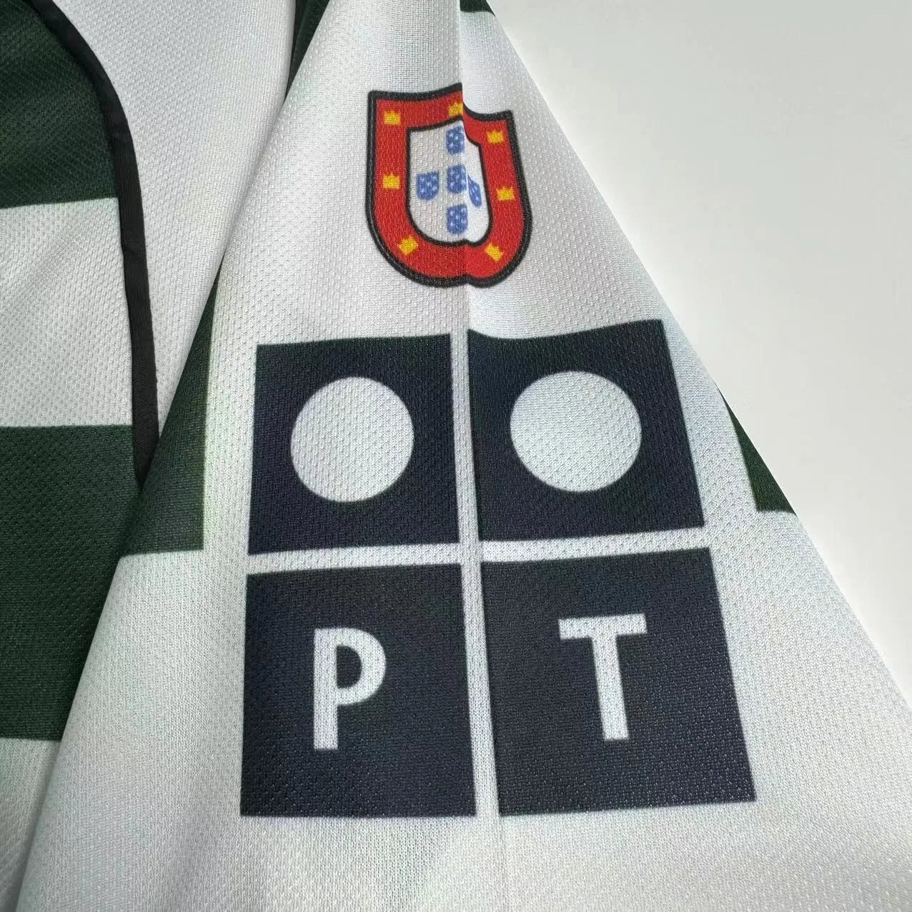 Sporting Lisbon Home Retro Jersey 2001/03