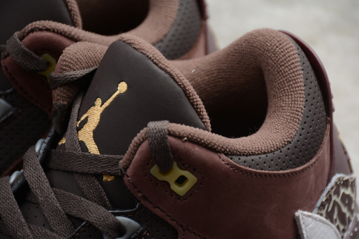 Air Jordan 3 Antique Brass 626988-018