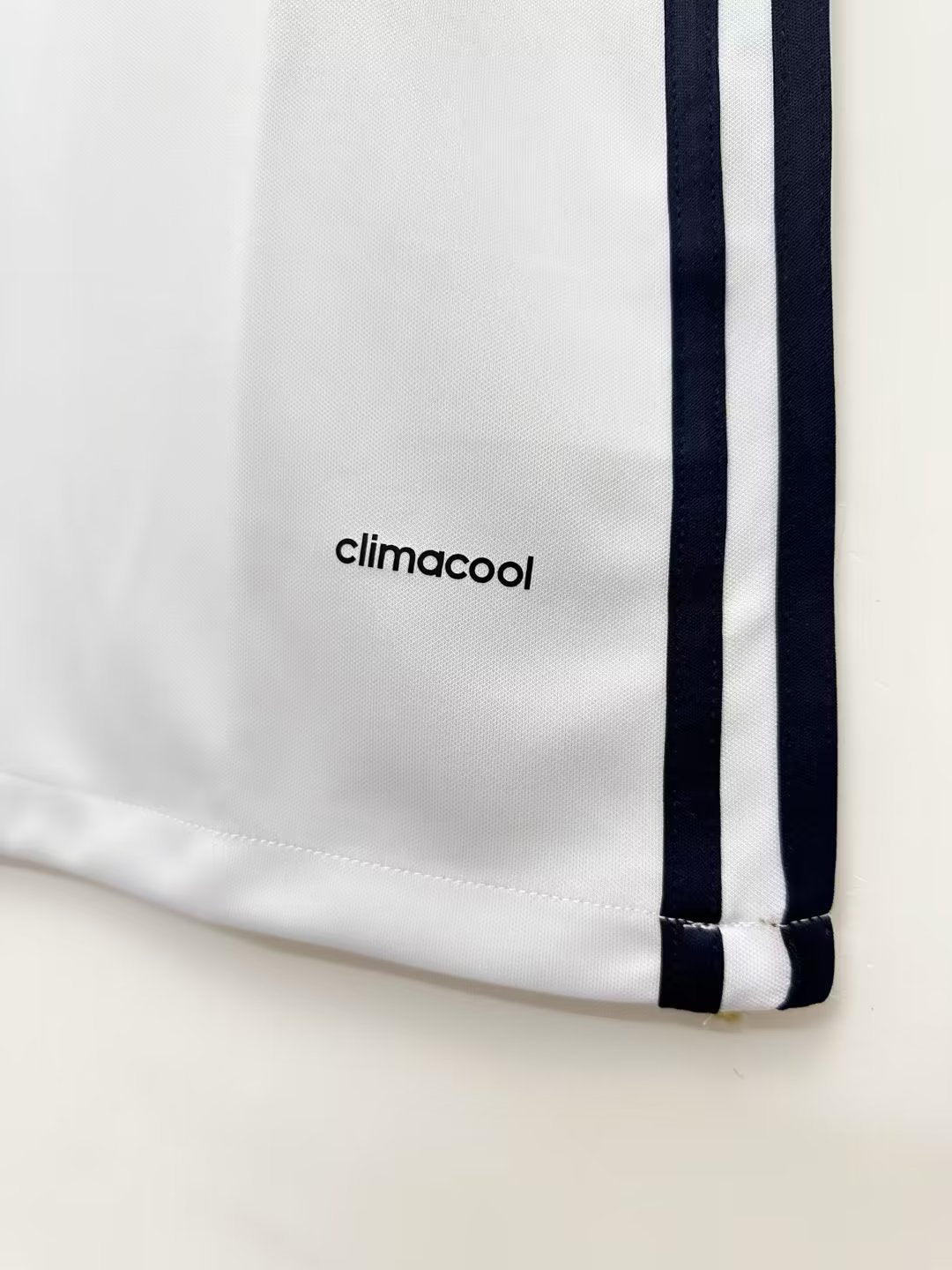 Real Madrid Home Retro Jersey 2016/17