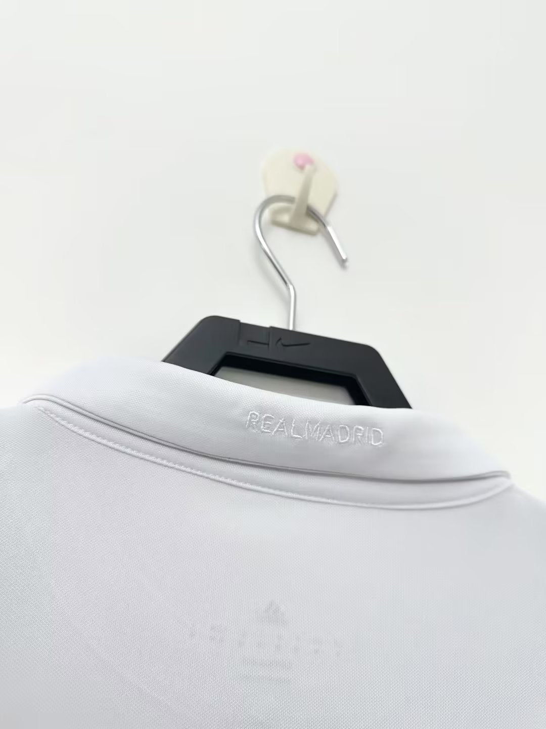 Real Madrid Home Retro Jersey 2016/17
