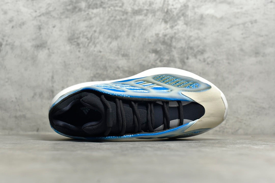 Yeezy Boost 700V3 Arzare G54850