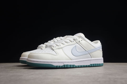 SB Dunk Low FD9911 101