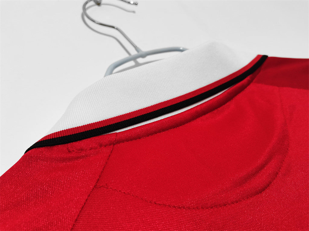 Manchester United Home Long Sleeve Retro Jersey 1999/00