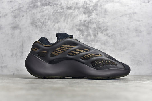 Yeezy Boost 700V3“Clay Brown” GY0189