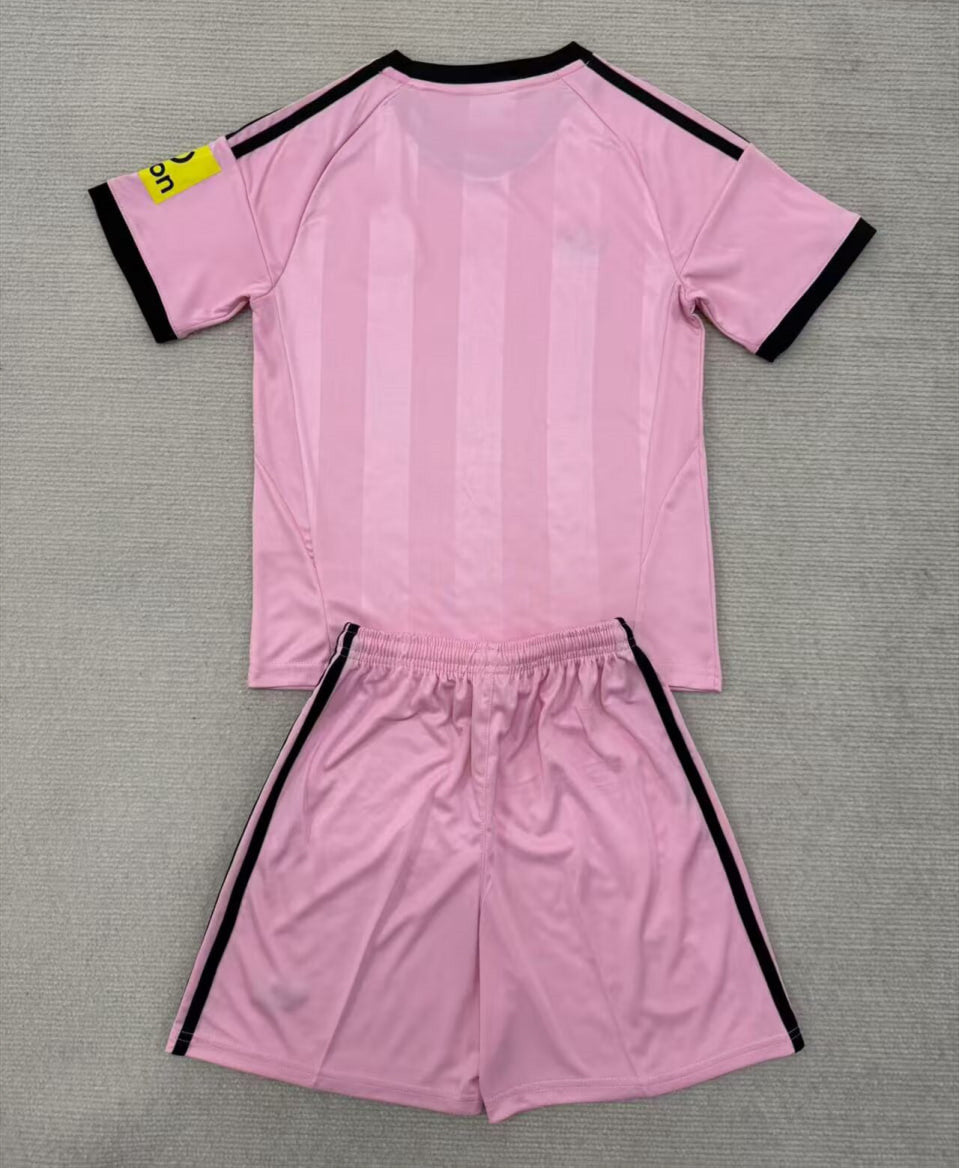 Newcastle United Goalkeeper Kids Suit 25/26