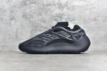 Yeezy Boost 700V3 Black H67799