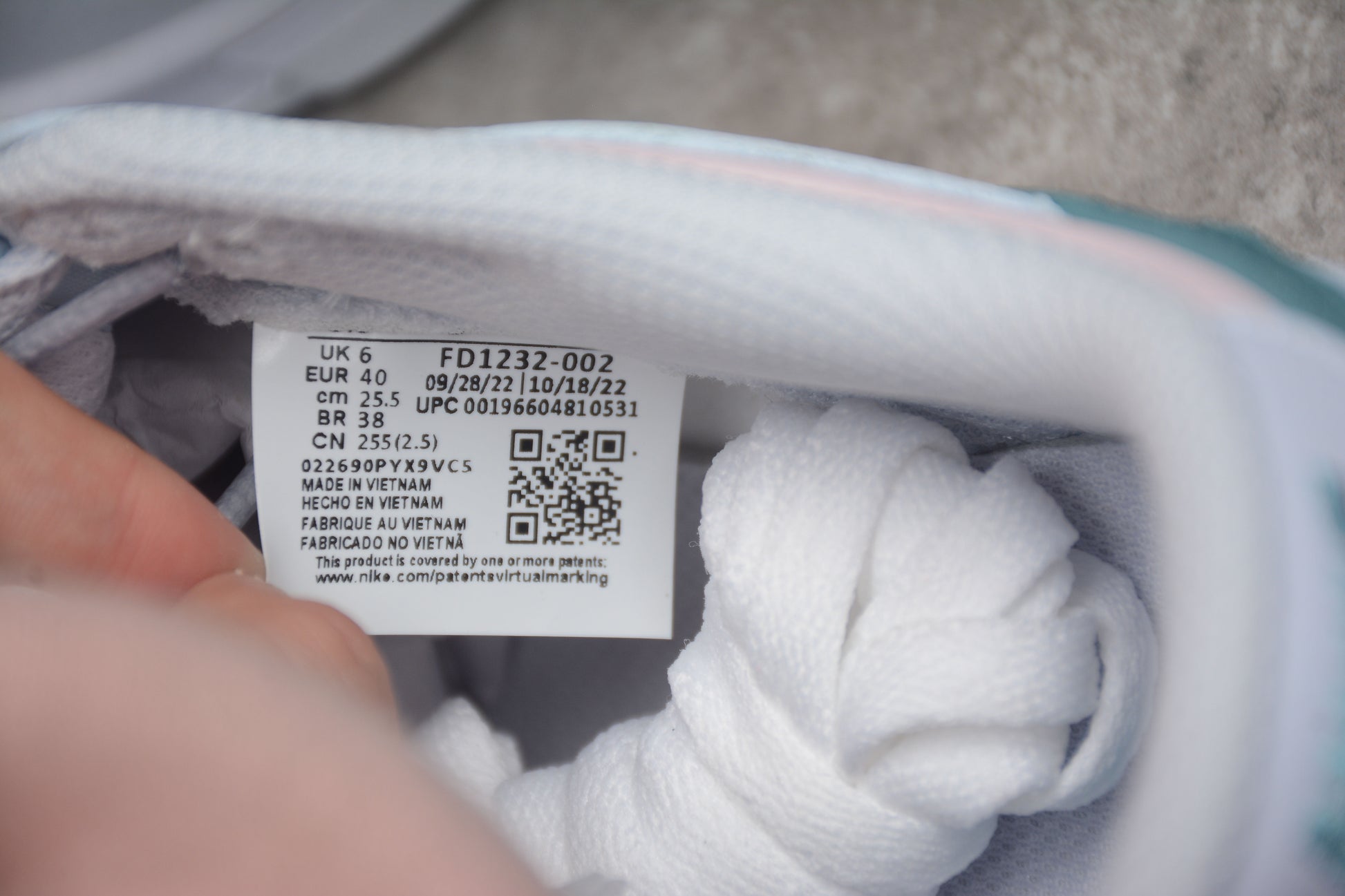 SB Dunk Low Mineral Teal Light Blue Pink FD1232-002