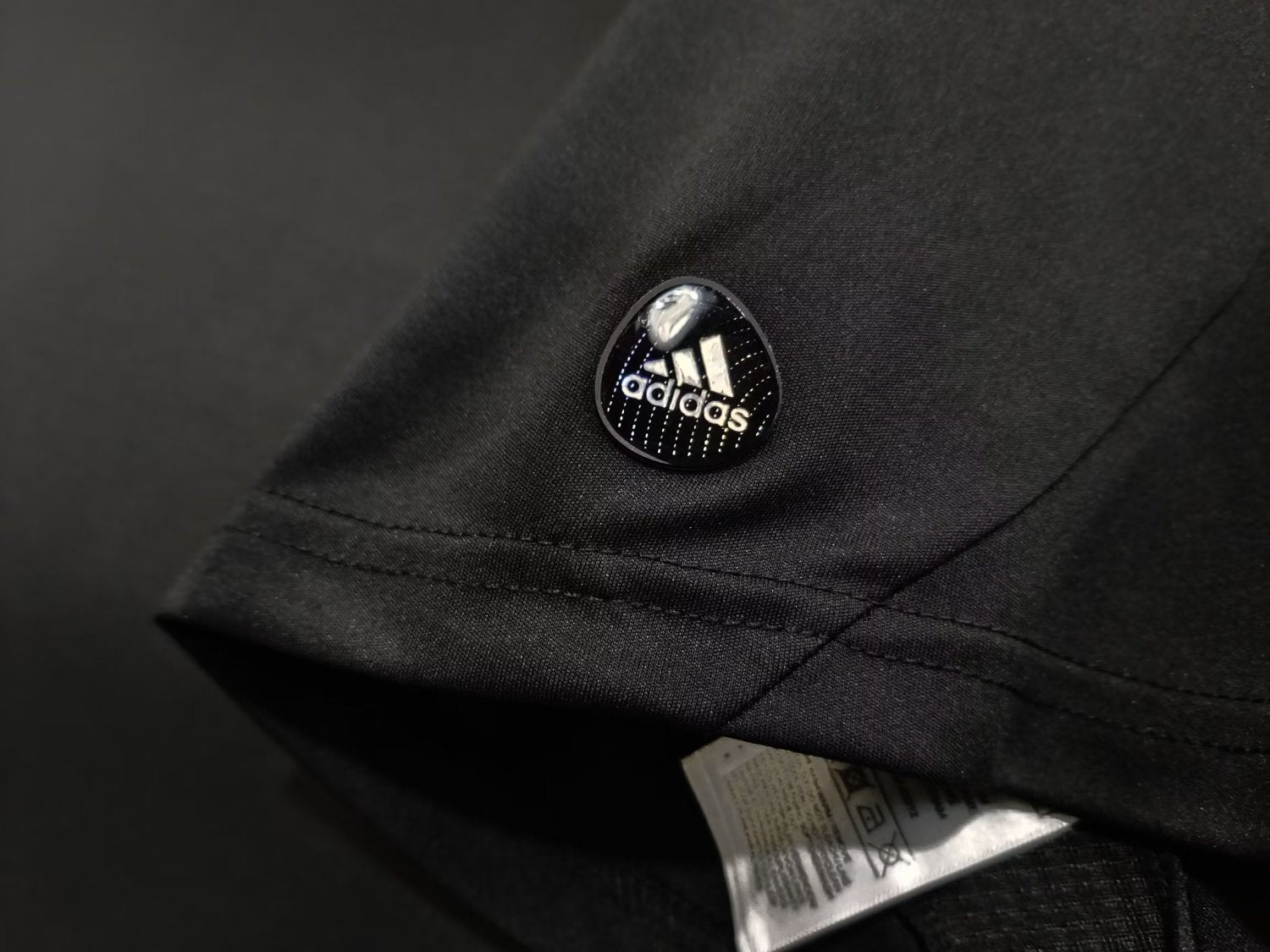 Real Madrid Retro Black Goalkeeper Jersey 2011/12