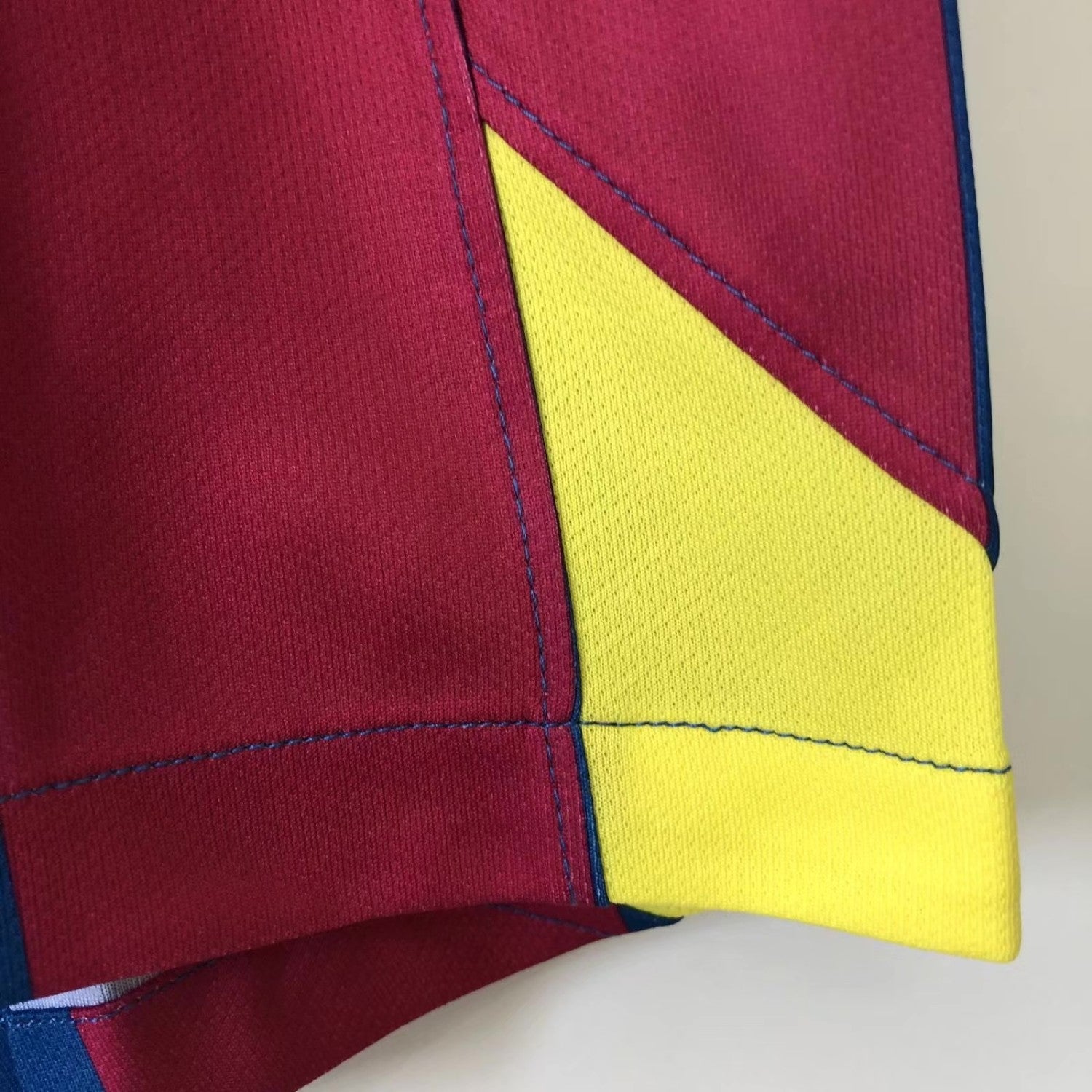 Barcelona Home Retro Jersey 2005/06