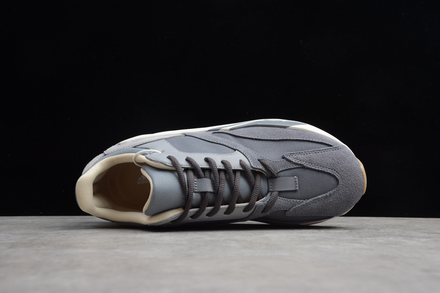 Yeezy Boost 700 Magnet FV9922