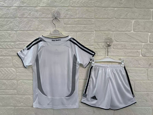 Real Madrid Home Retro Kids Suit 2006/07