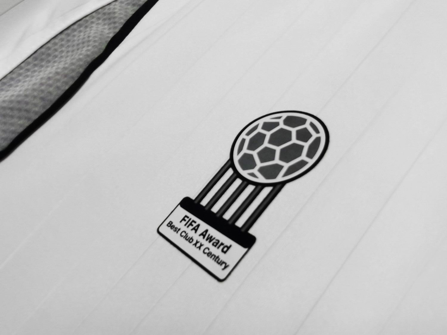 Real Madrid Home Long Sleeve Retro Jersey 2006/07