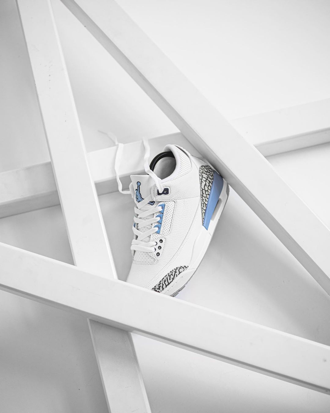 Air Jordan 3 “UNC” CT8532-104