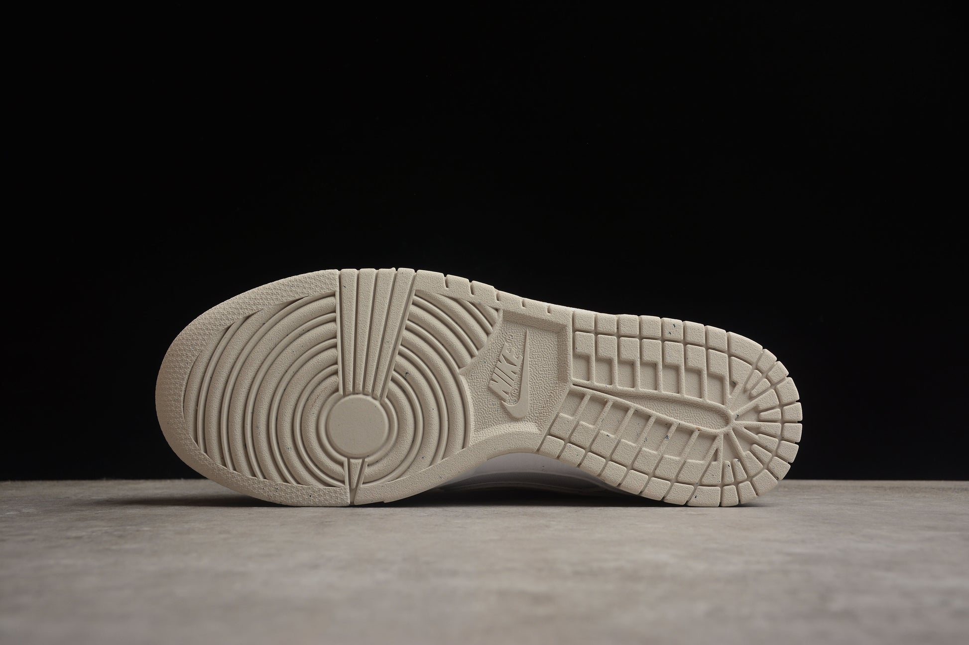 SB Dunk Low Off White DV1160-100