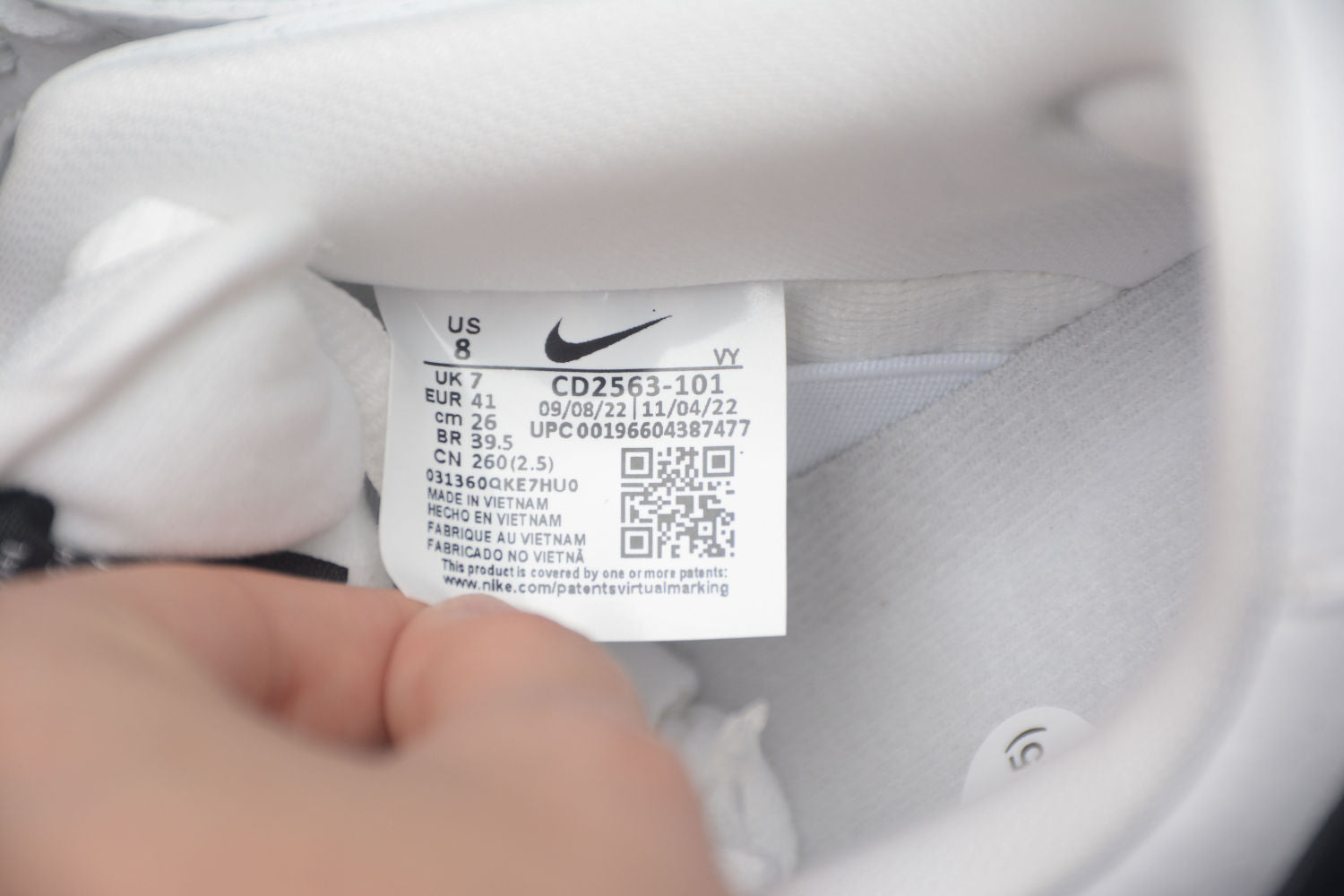 SB Dunk Low Pro lso White Gum White Black CD2563-101