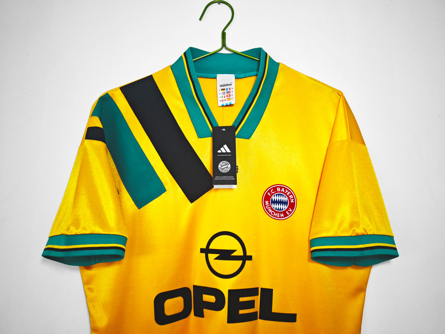 Bayern Munich Away Retro Jersey 1993/95