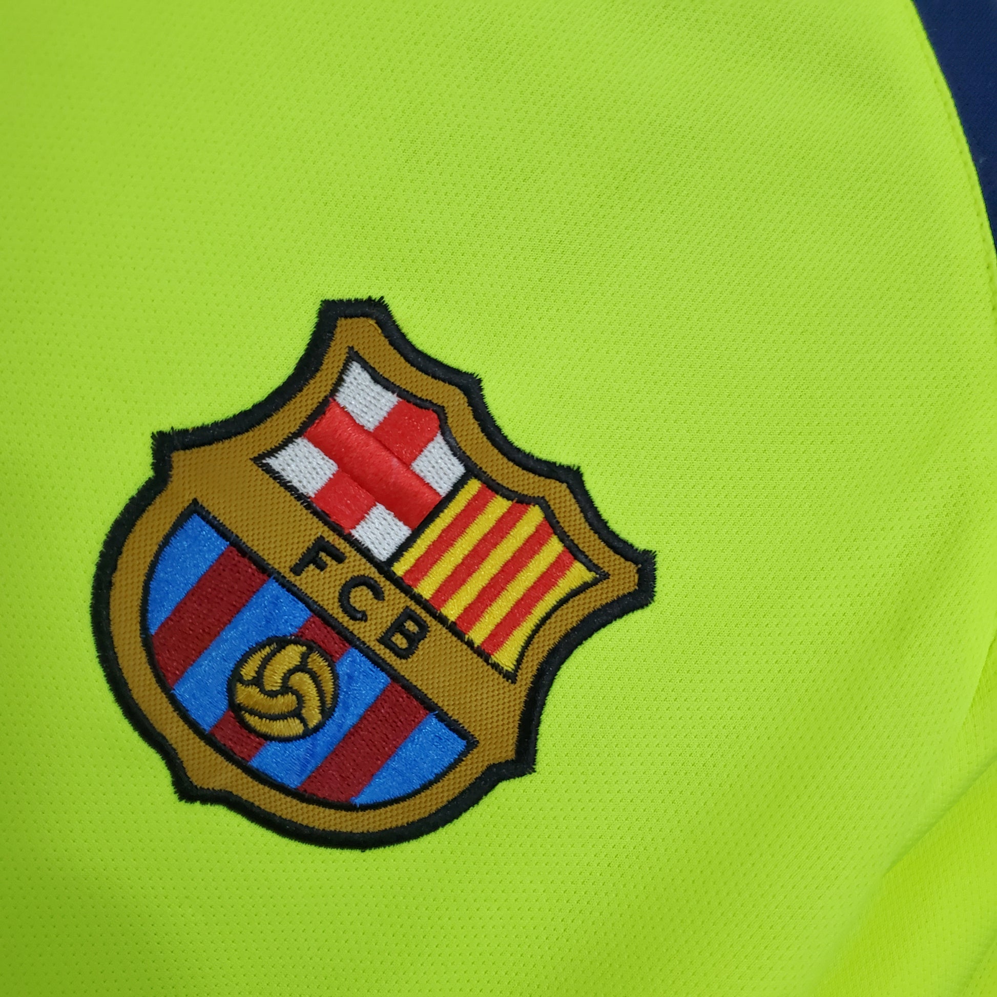 Barcelona Away Retro Jersey 2005/06