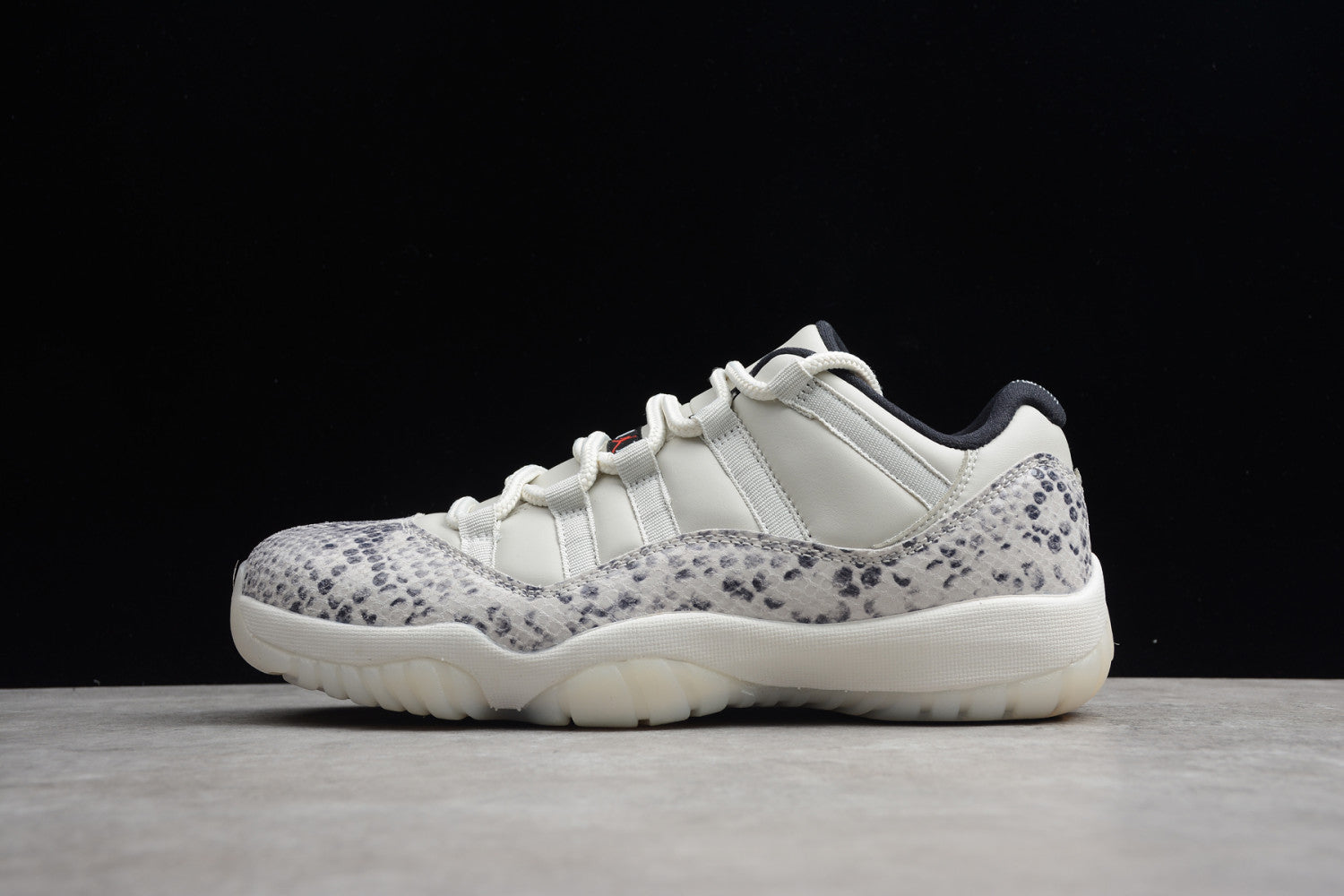 Air Jordan 11 Low Snakeskin “Light Bone” CD6846-002