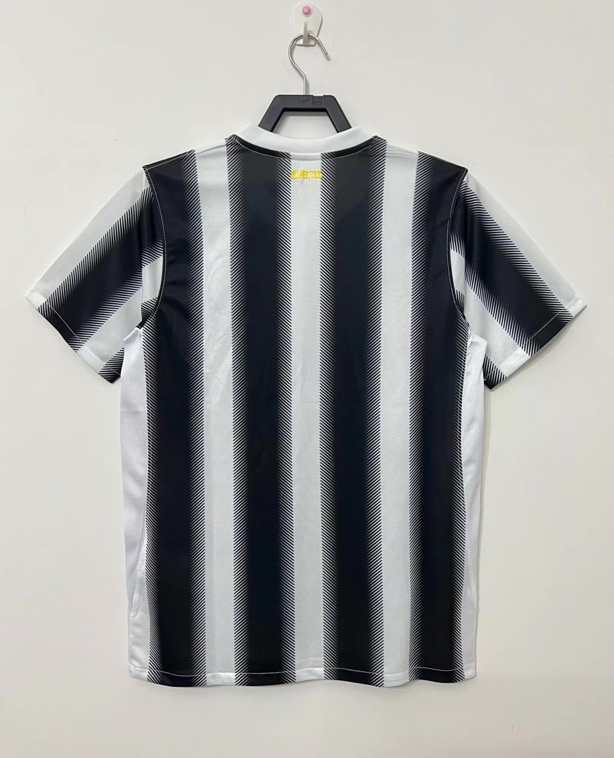 Juventus Home Retro Jersey 2011/12