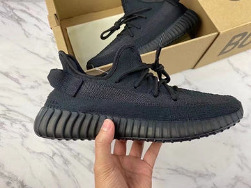 Yeezy Boost 350 V2 Onyx HQ4540