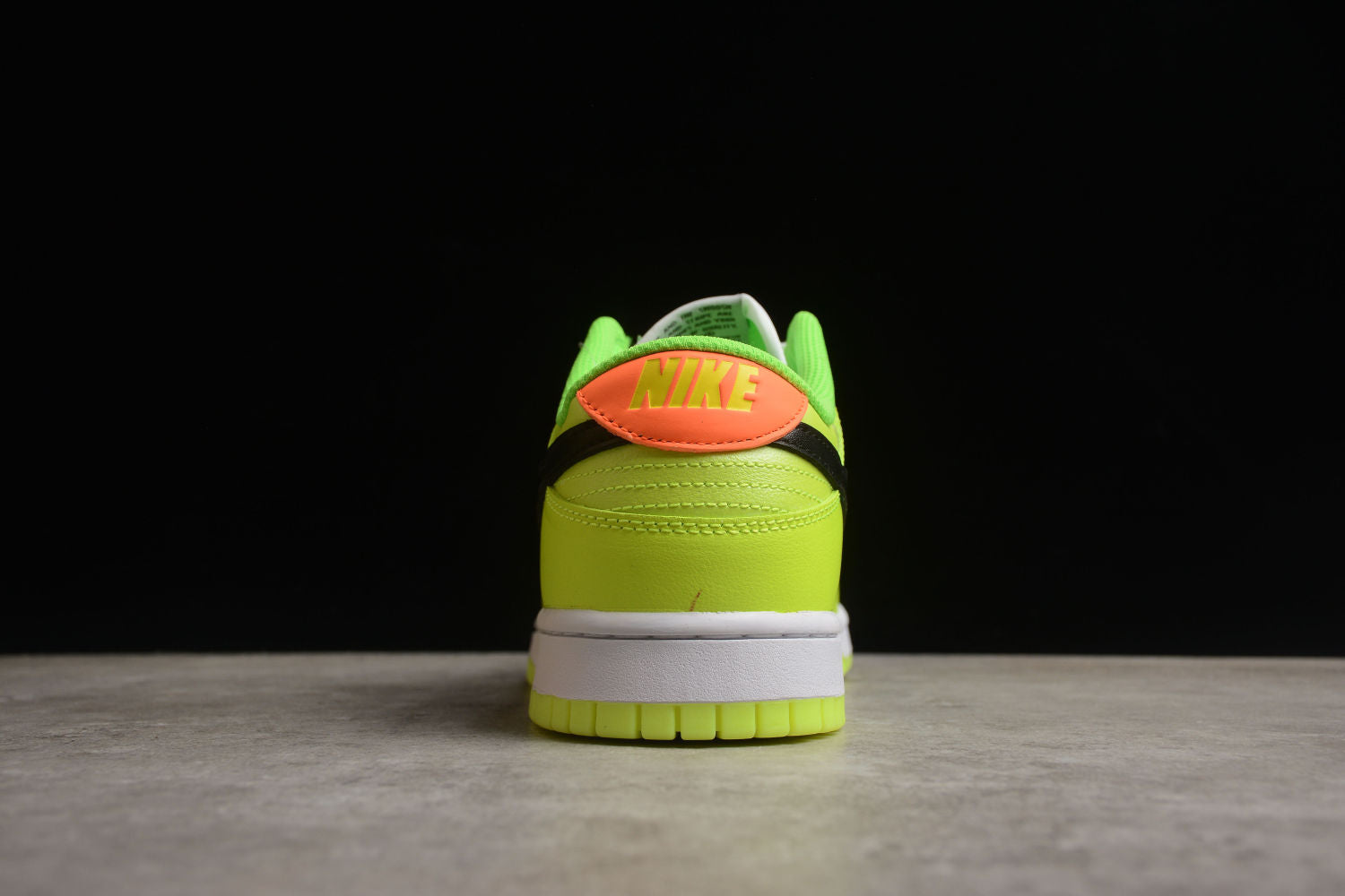SB Dunk Low Glow In The Dark Fluorescent Green FJ4610-702
