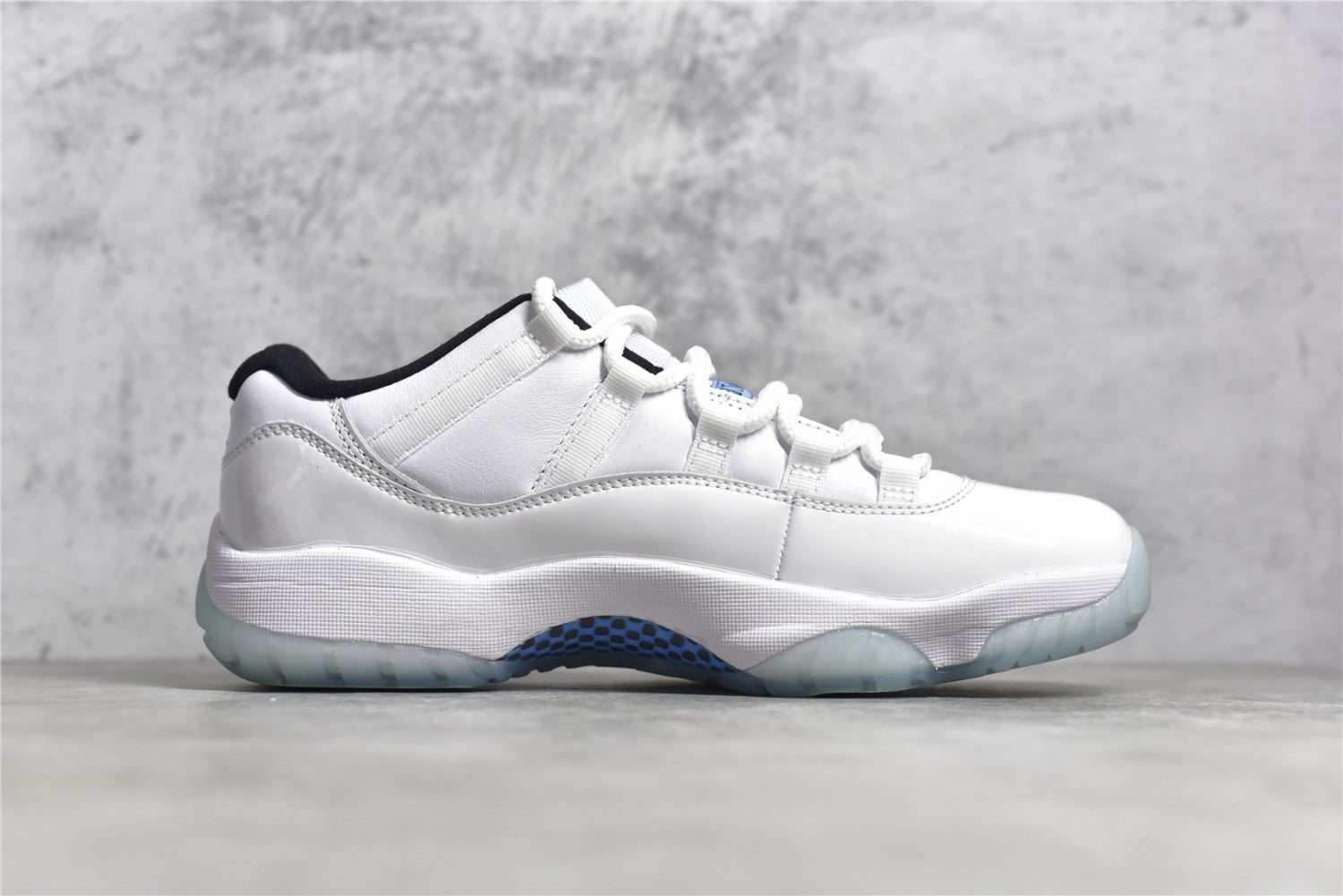 Air Jordan Retro 11 Low “Legend Blue” AV2187-117
