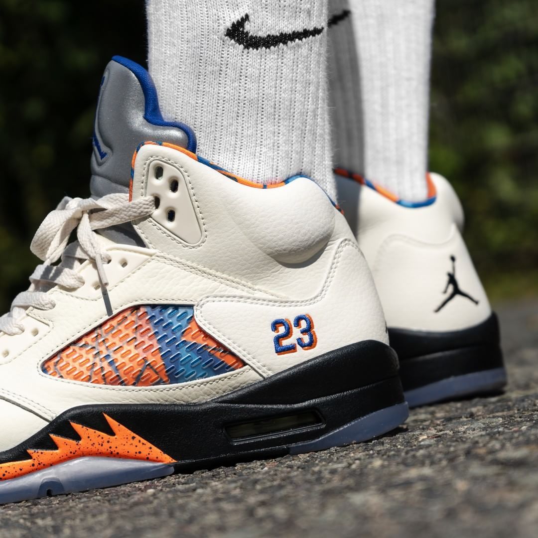 Air Jordan 5 “International Flight” 136027-148