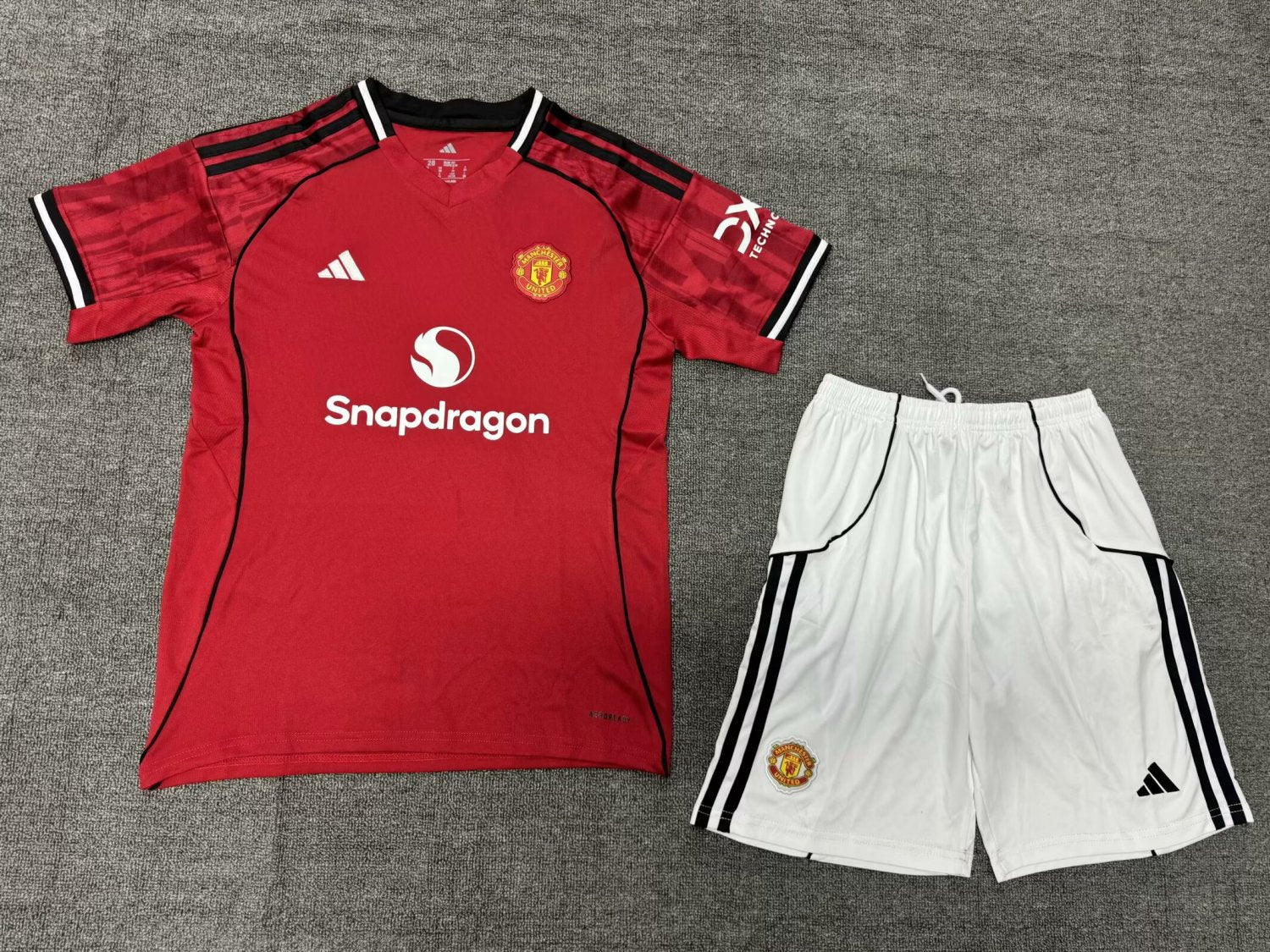 Manchester United Home Kids Suit 25/26