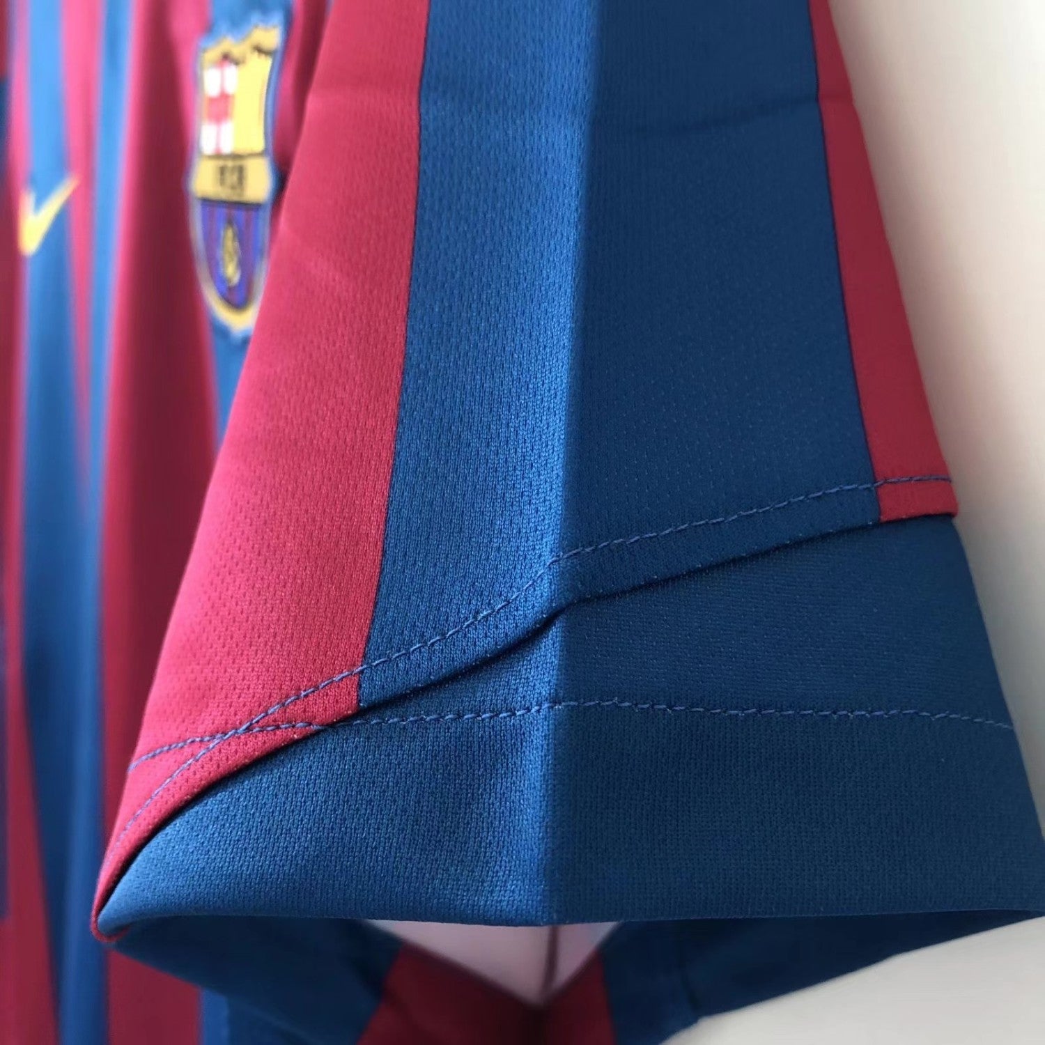 Barcelona Home Retro Jersey 2005/06