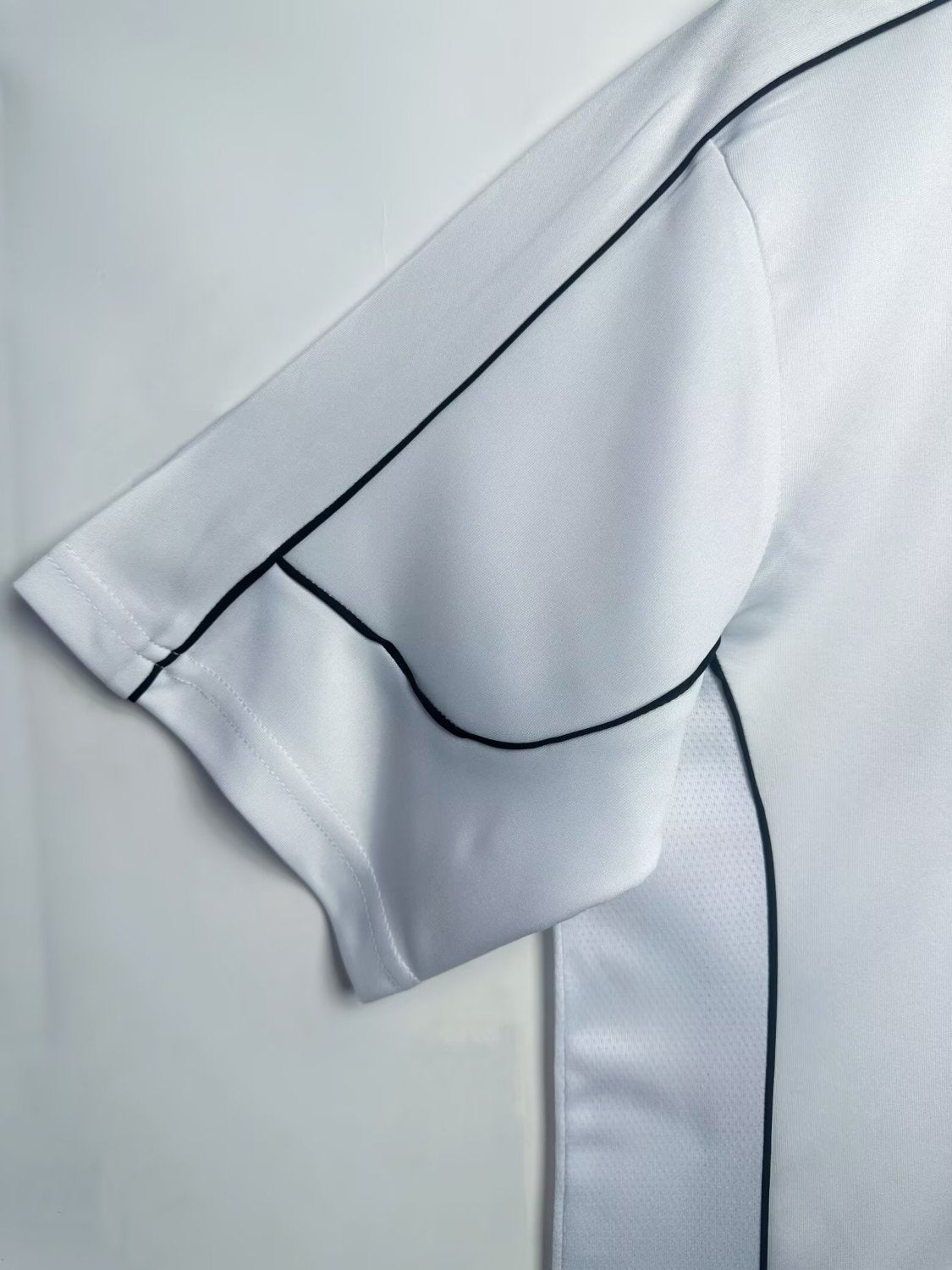 Manchester City Away Retro Jersey 2002/03