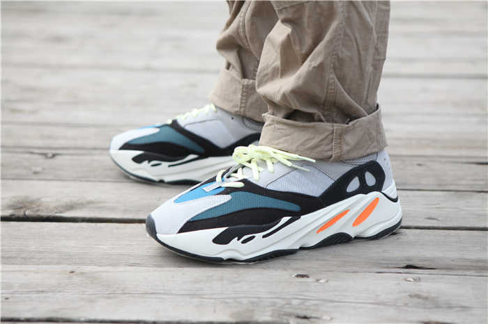 Kanye West x Yeezy Runner Boost 700 Black Green B75571