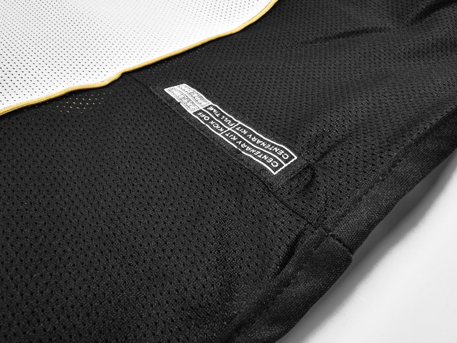 Manchester United 2001/02 Reversible Centenary Retro Jersey