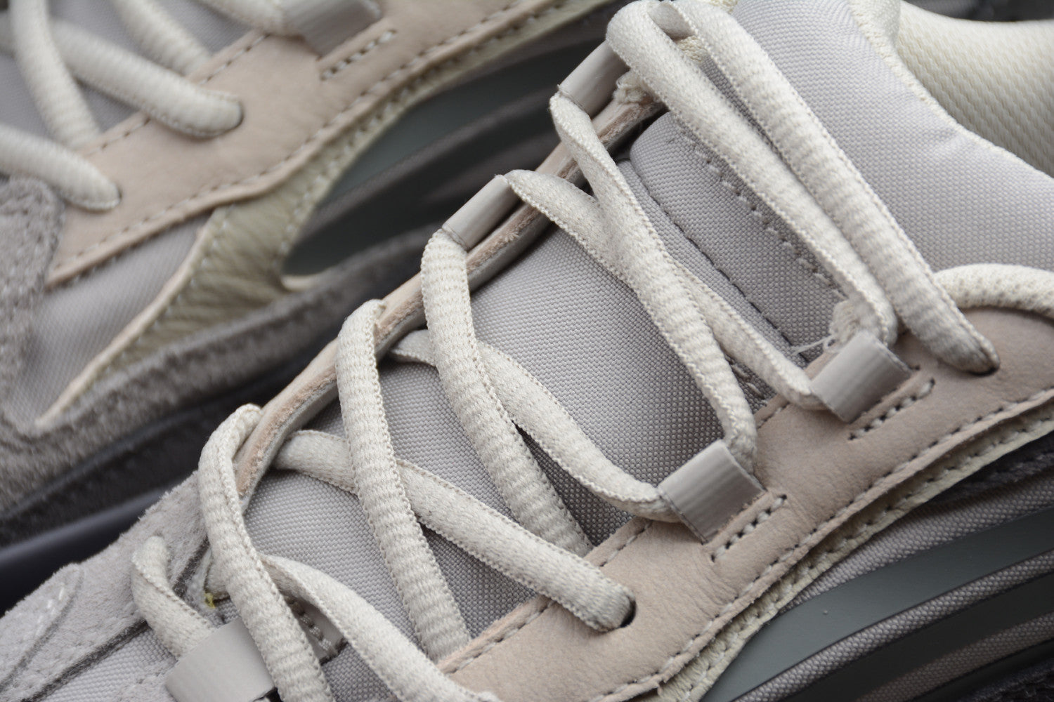 Yeezy 700 V2 Gray FU7914