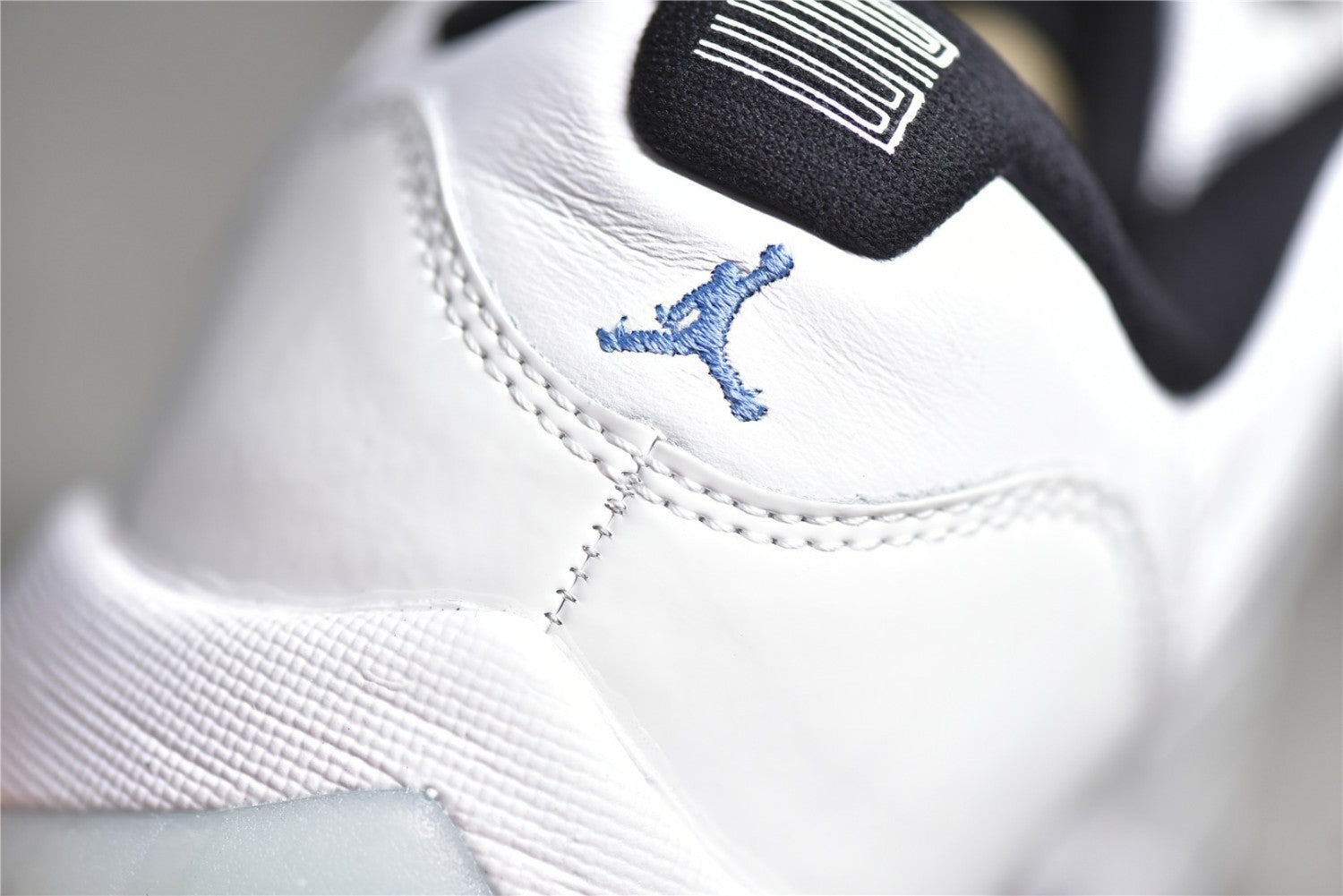 Air Jordan Retro 11 Low “Legend Blue” AV2187-117