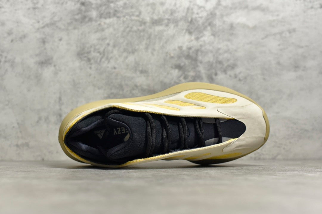 Yeezy Boost 700 V3 “Srphym” G54853