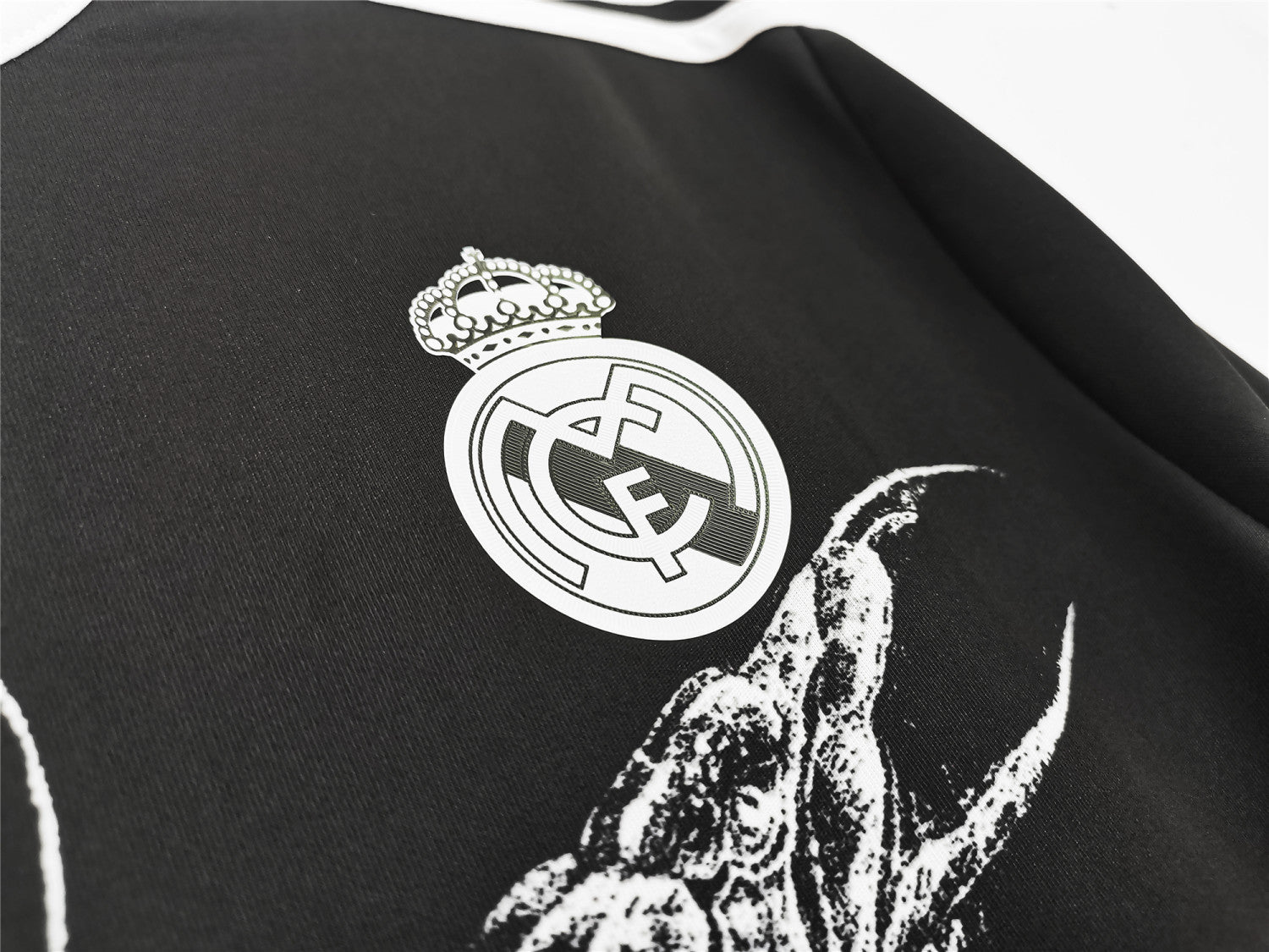 Real Madrid Third Long Sleeve Retro Jersey 2014/15