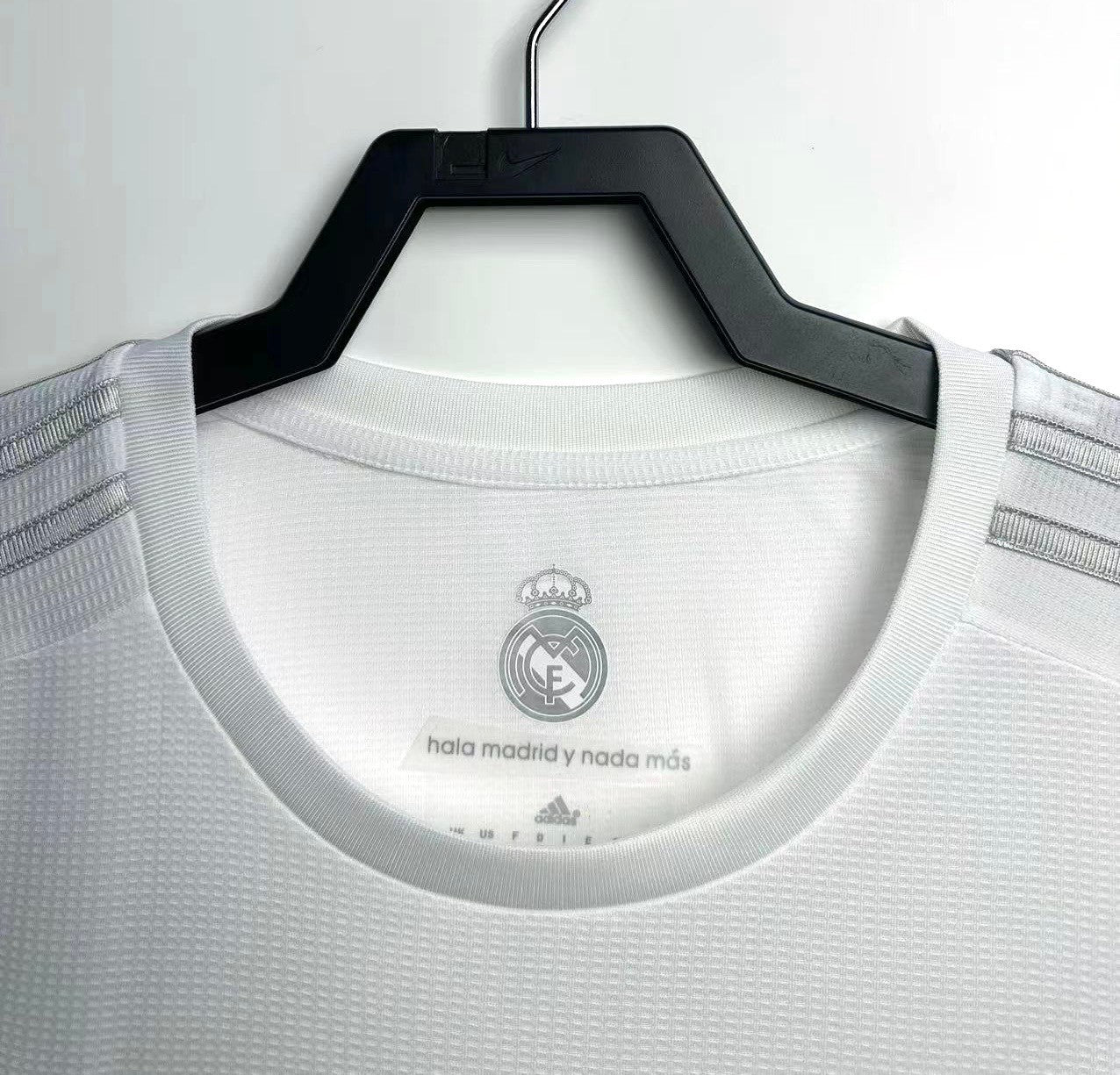 Real Madrid Home Retro Jersey 2015/16