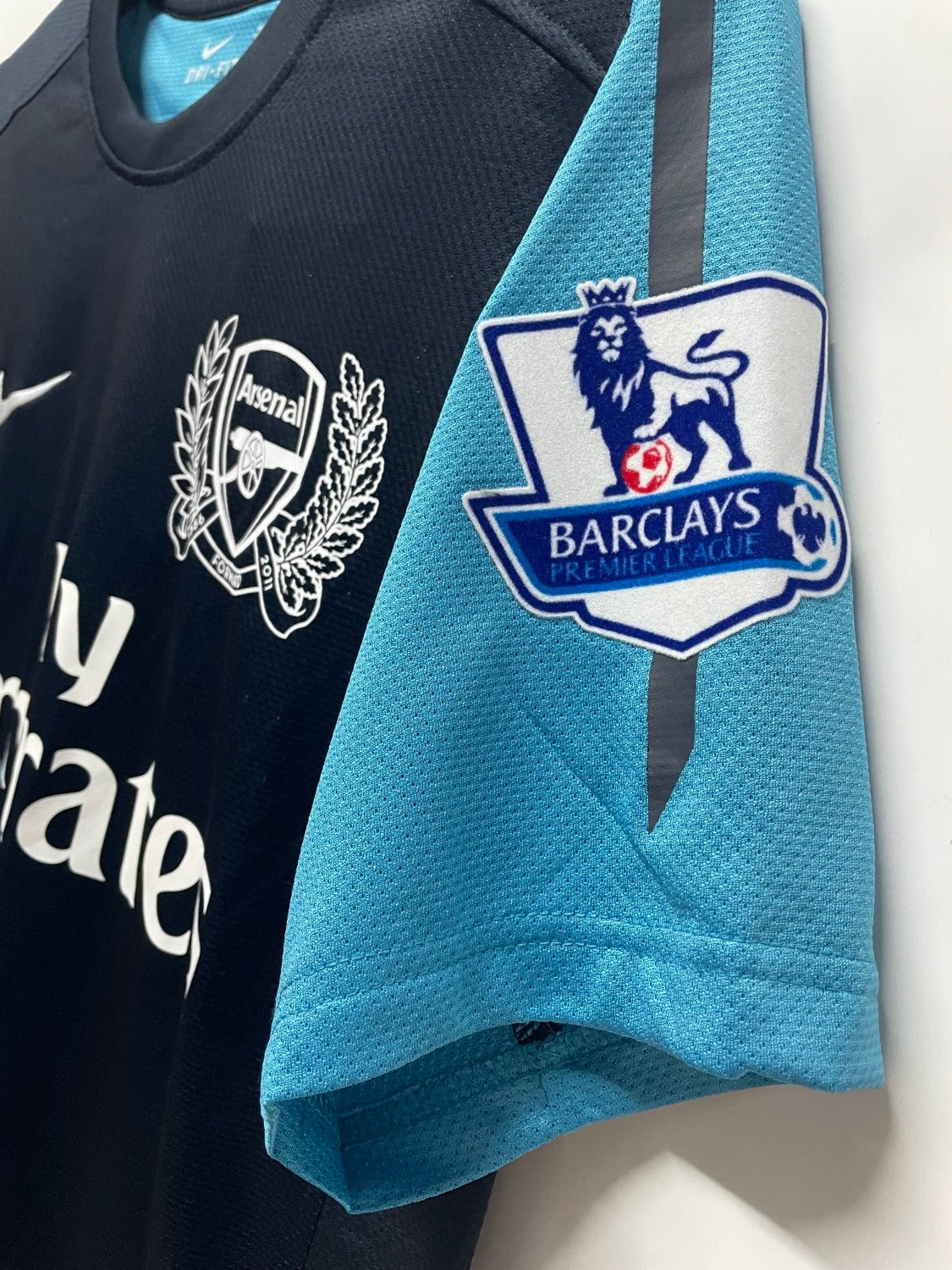 Arsenal Away Retro Jersey 2011/12