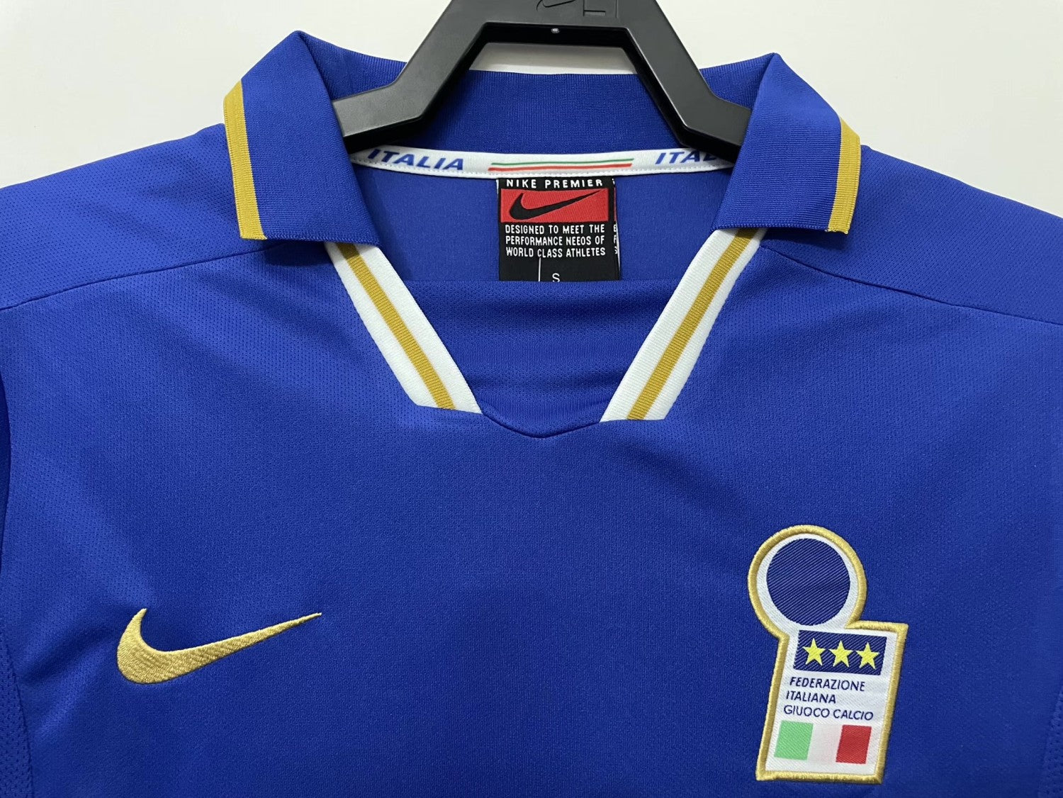 Italy Retro Home Jersey 1996