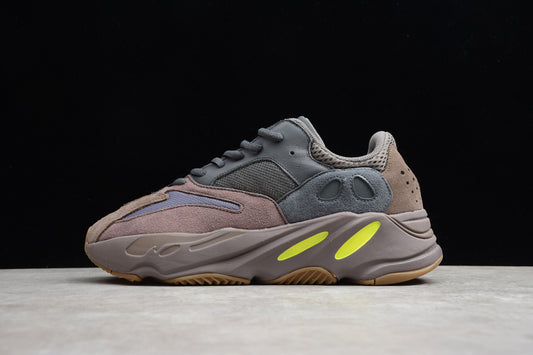 Kanye West x Adidas Yeezy Runner Boost 700 “Mauve” EE9614