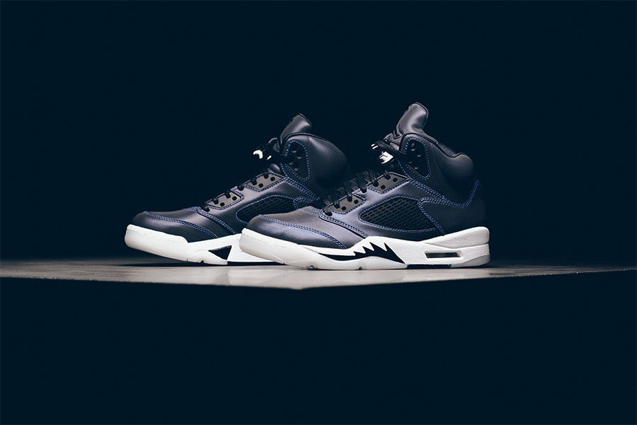 Air Jordan 5 WMNS “Oil Grey” CD2722-001