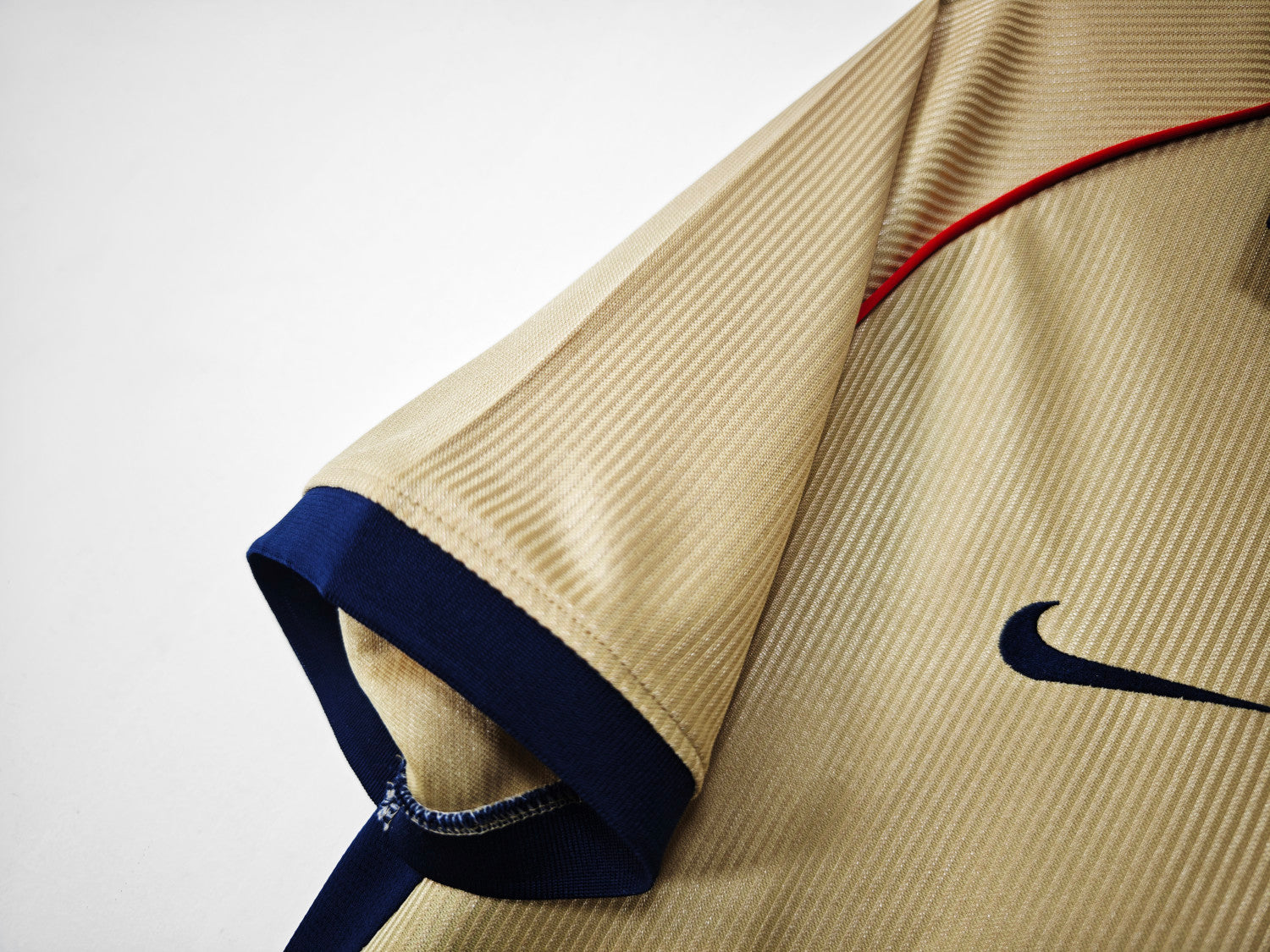 Arsenal Away Retro Jersey 2001/02