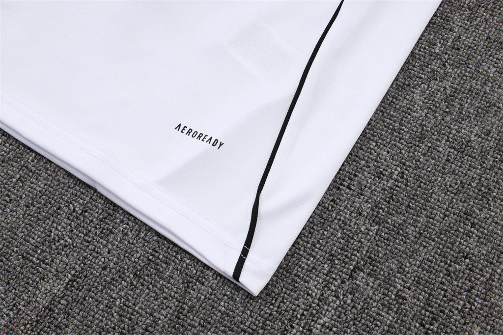 Manchester United Training Jersey 25/26