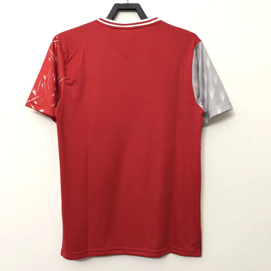Liverpool Red Retro Commemorative Jersey
