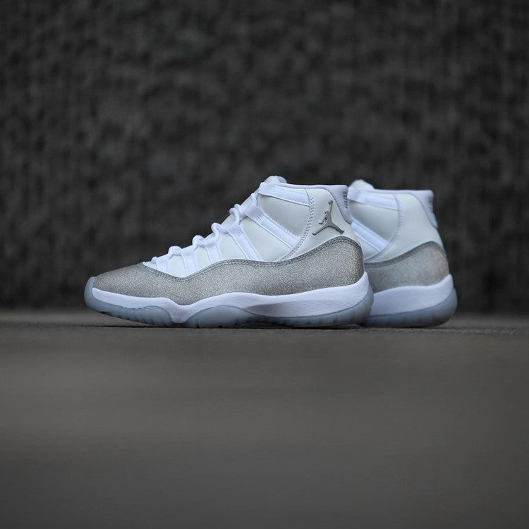 Air Jordan 11 WMNS “Metallic Silver” AR0715-100