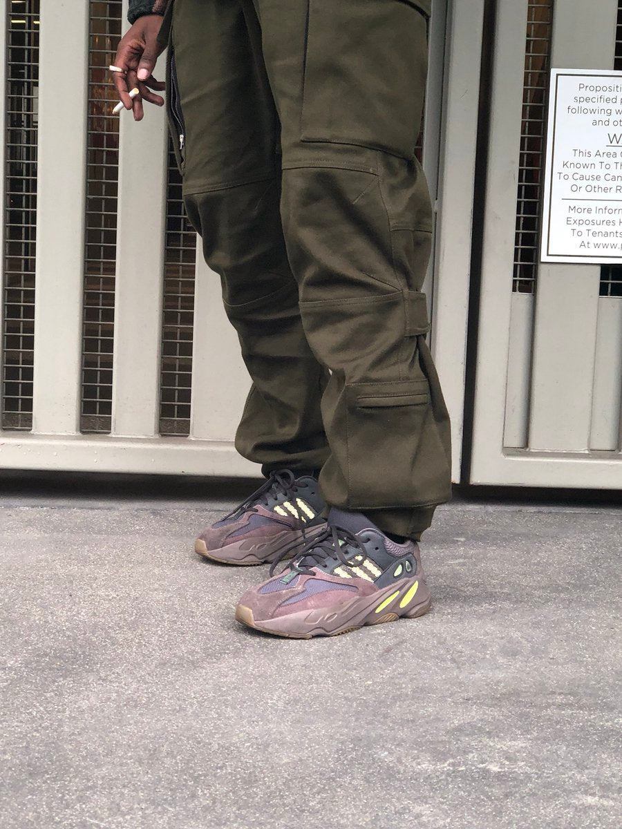 Kanye West x Adidas Yeezy Runner Boost 700 “Mauve” EE9614