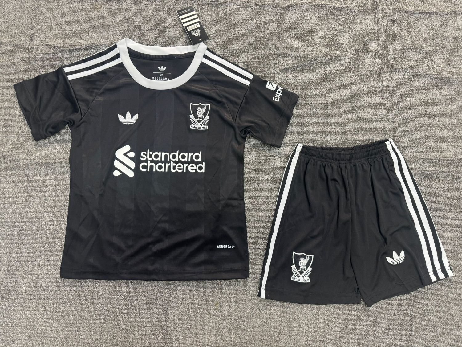 Liverpool Black Goalkeeper Kids Suit 25/26