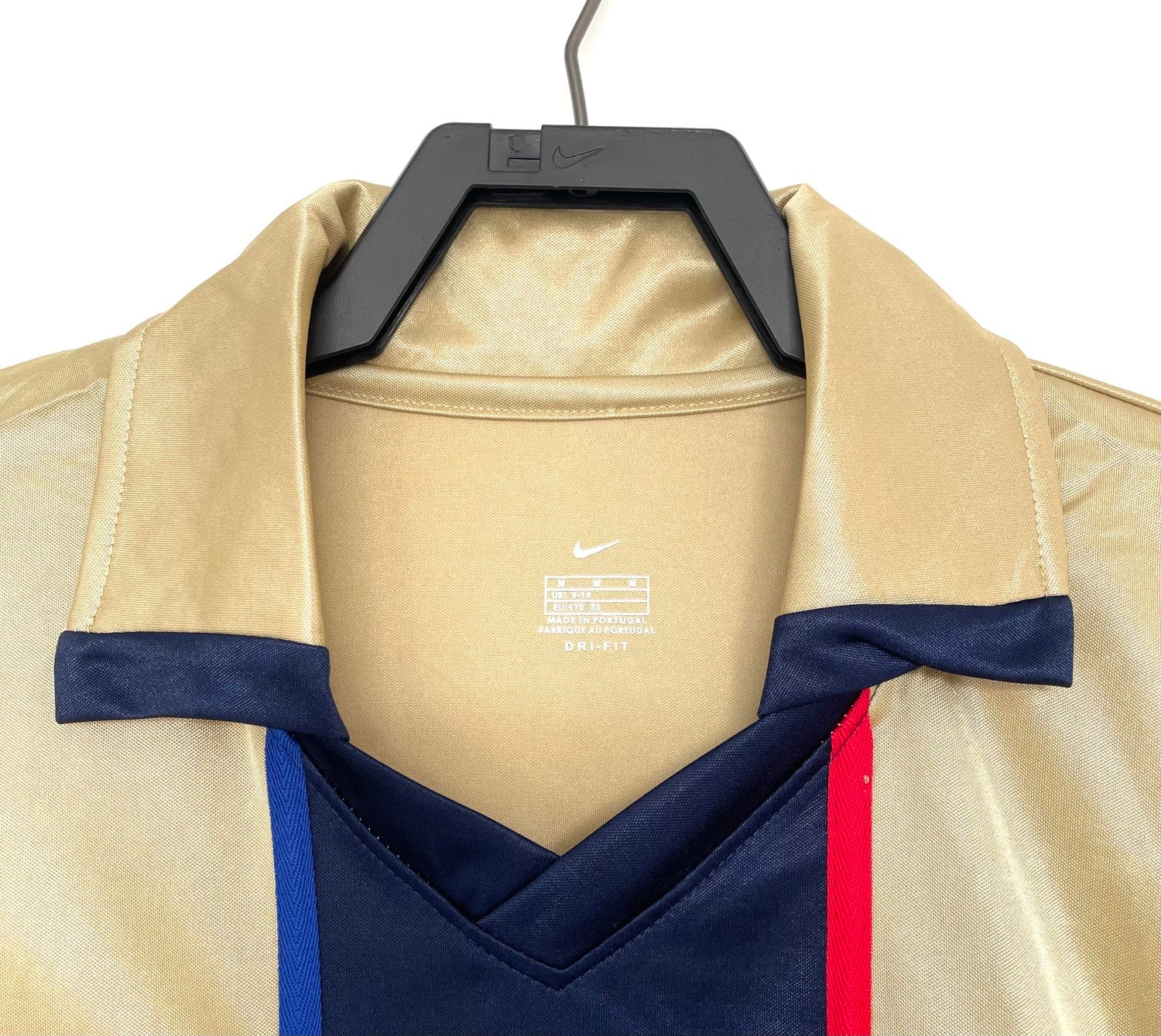 Barcelona Away Retro Jersey 2001/02