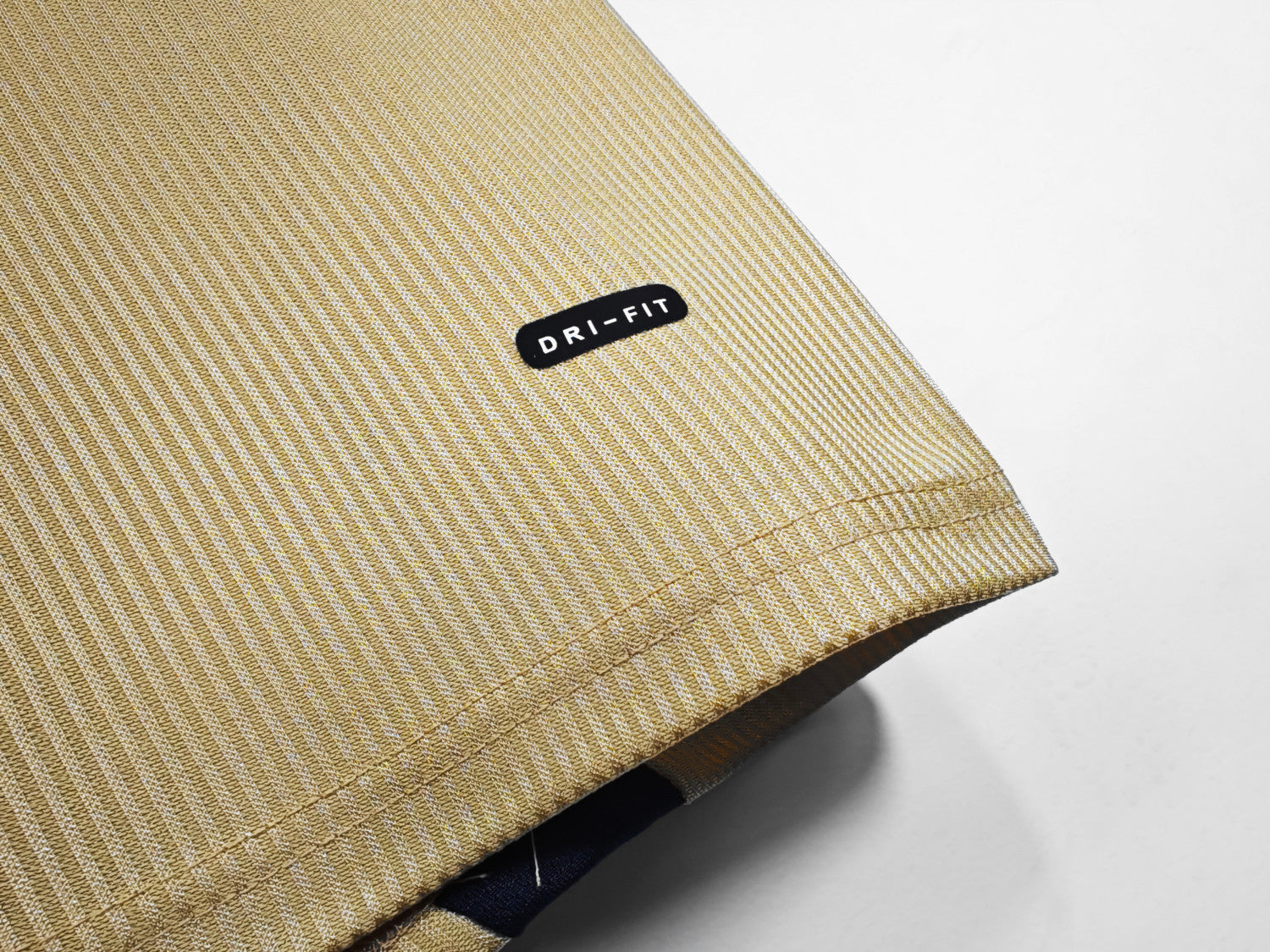 Arsenal Away Retro Jersey 2001/02